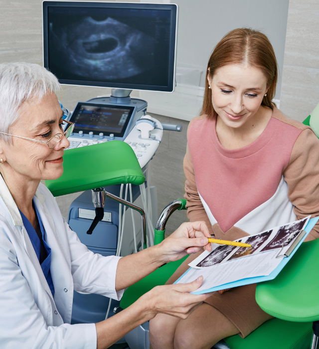 doctor explaining advanced gynecological treatments near Silver Spring